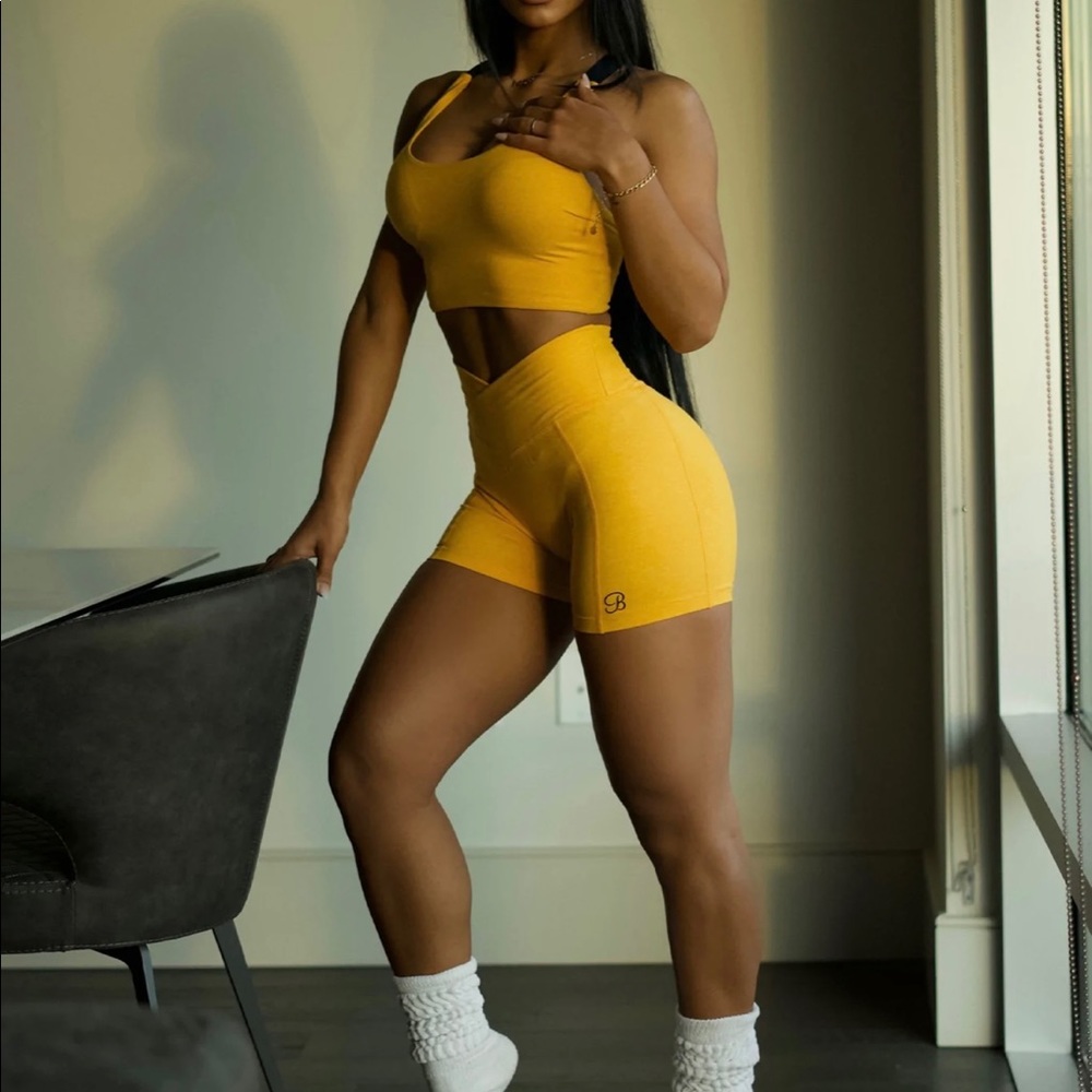 Bombshell, yellow, scrunch butt shorts.